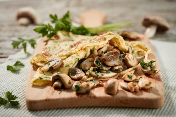  Omelett mit Pilzen Champignons foodfotografie vom fotograf und fotostdudio aus hassfurt bamberg schweinfurt