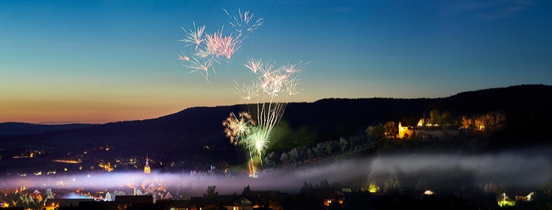  Koenigsberger Pfingstfest Feuerwerk Panorama Hassberge 